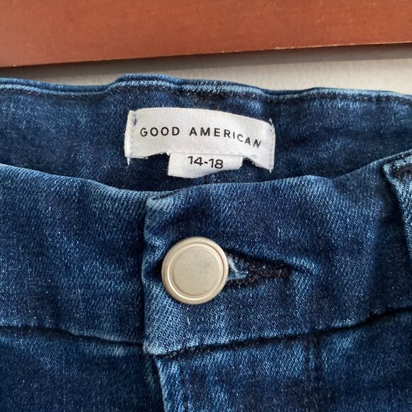 Good American Always Fits Good Legs Classic Raw Hem Straight Jeans - Picture 10 of 13